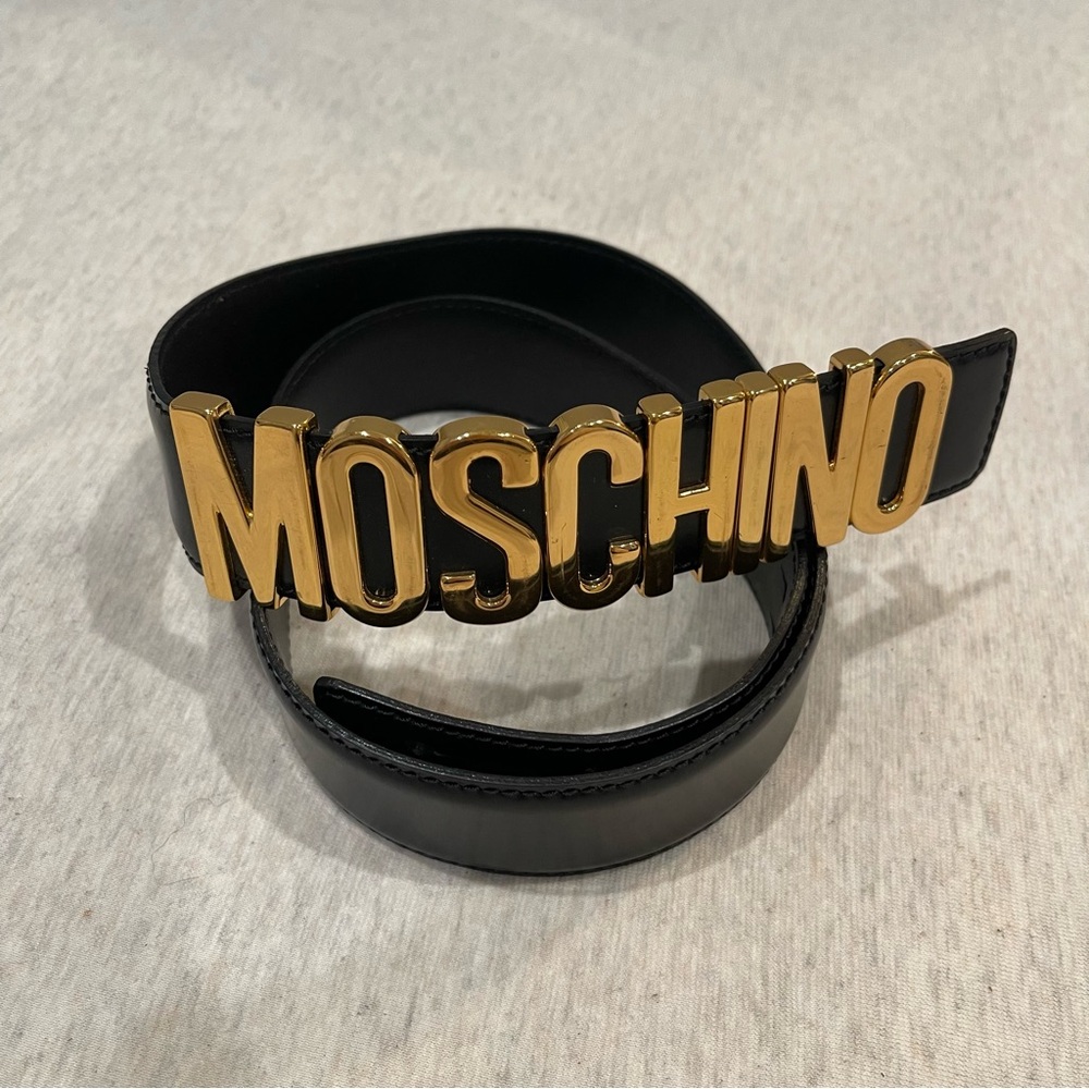 Authentic Moschino Black Leather Belt with Gold Logo Lettering - Size 40 - Picture 2 of 4